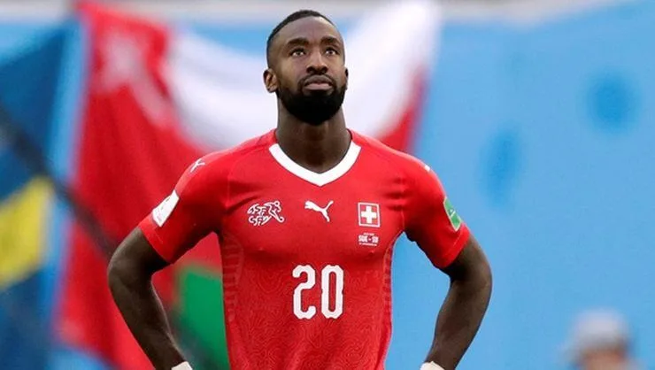 Johan Djourou imzayı attı