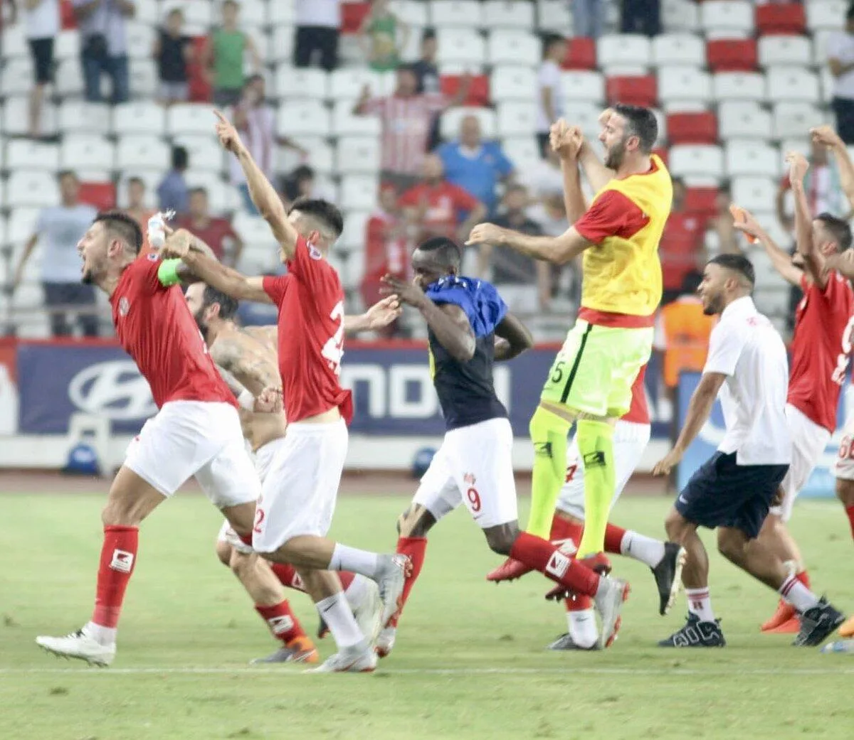 Antalyaspor geçen sezonu 2’ye katladı