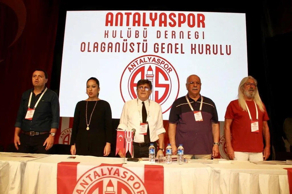 Antalyaspor Kulübü Derneği Genel Kurulu’nda dikkat çekecek detay! İhraç kararı… (VİDEO)
