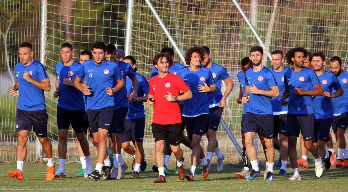 Antalyaspor’da Sivasspor maçı kadrosu belli oldu