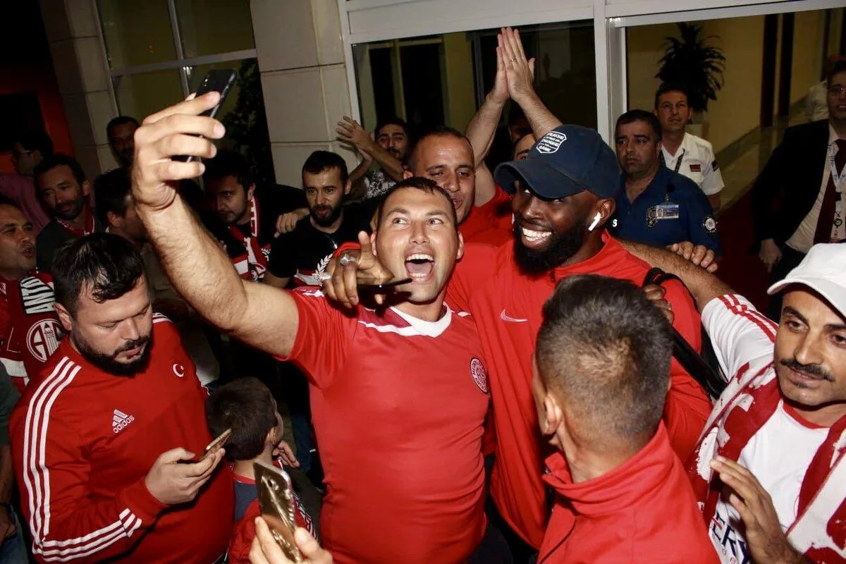 Antalyaspor’a coşkulu karşılama