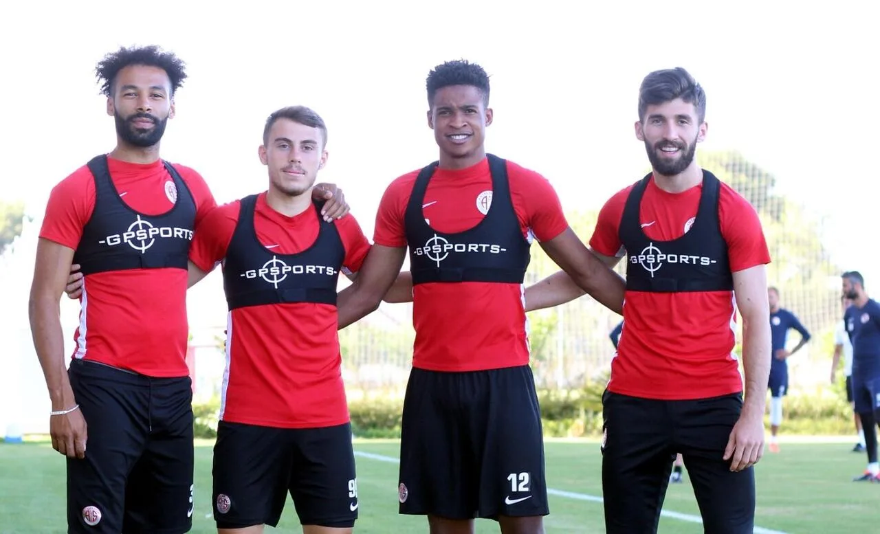Antalyaspor’un futbolcuları paylaşılamıyor