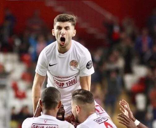 Trabzonspor, Doğukan’ın peşine düştü