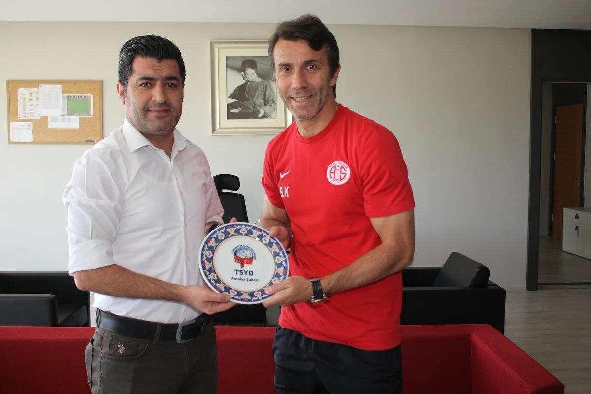 TSYD’den Bülent Korkmaz’a ziyaret