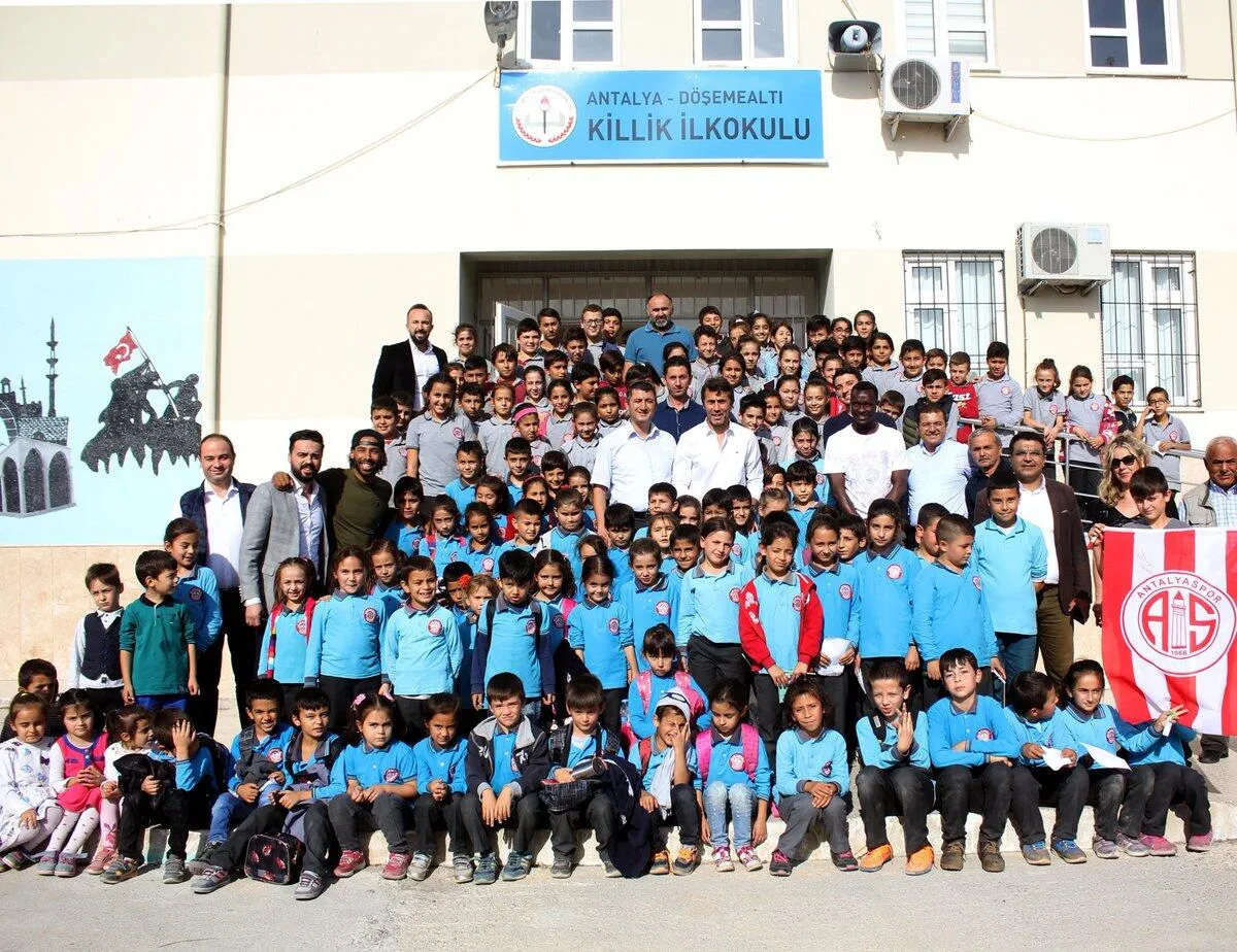 Antalyaspor’da okul ziyaretleri devam ediyor
