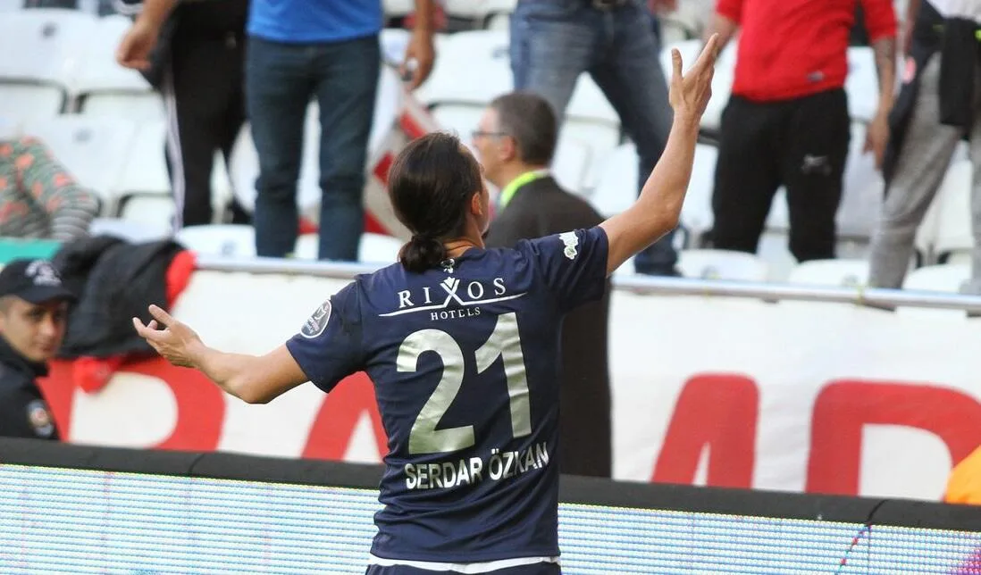 Serdar Özkan ilki yaşadı