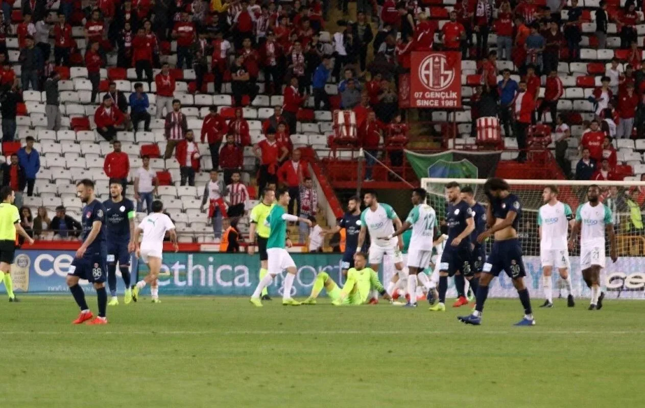 Tehlike hattına 16 puan
