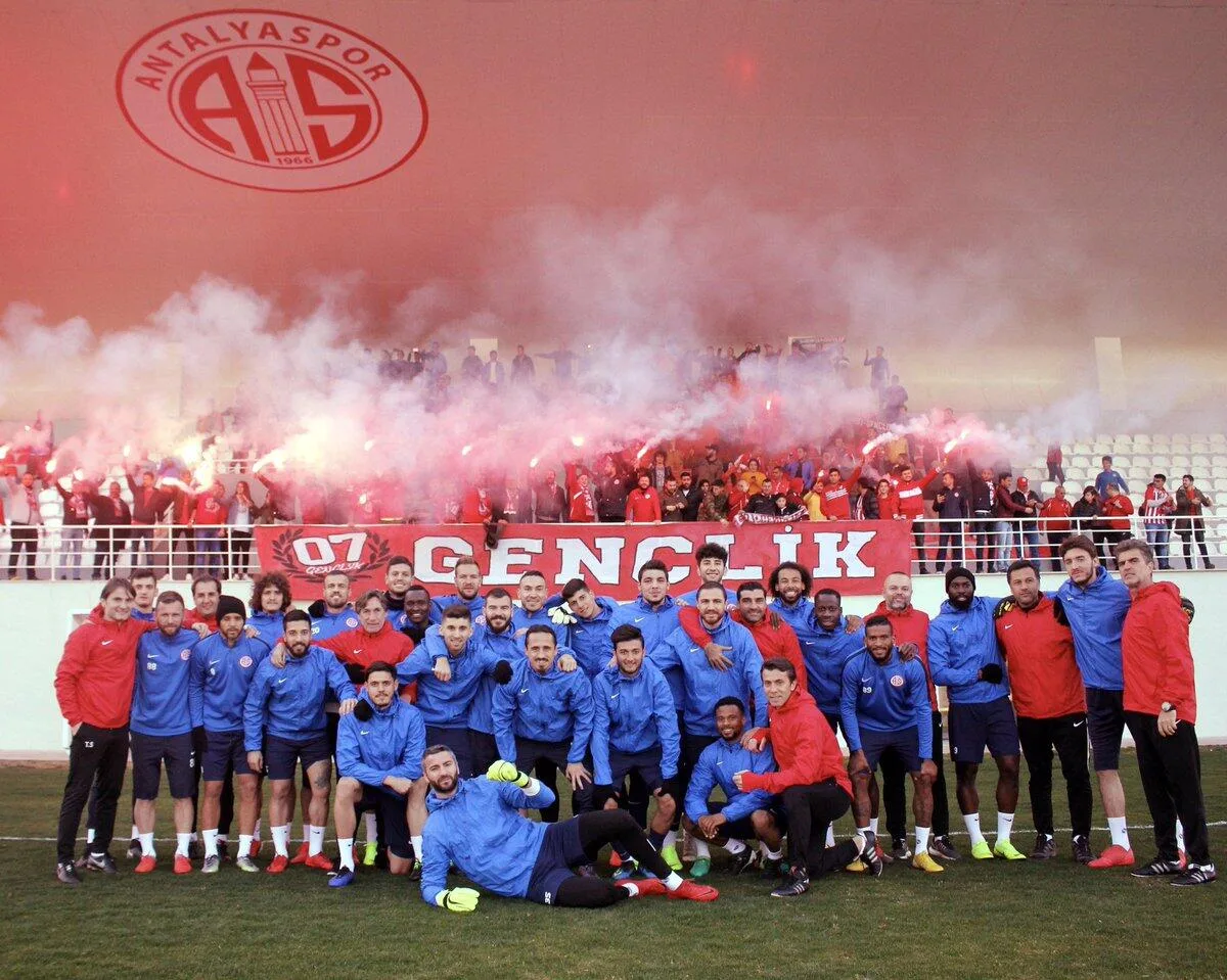 Antalyaspor’a taraftarından büyük destek