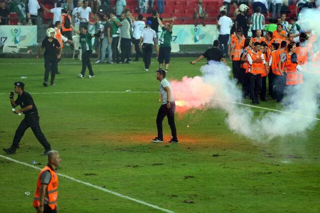 Beşiktaş – Antalyaspor maçı seyircisiz oynanabilir!