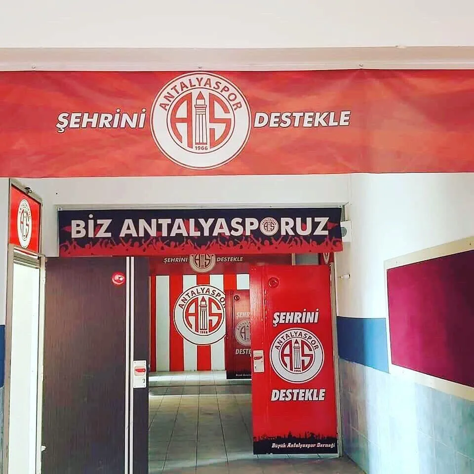 Bu okulun her yeri Antalyaspor!
