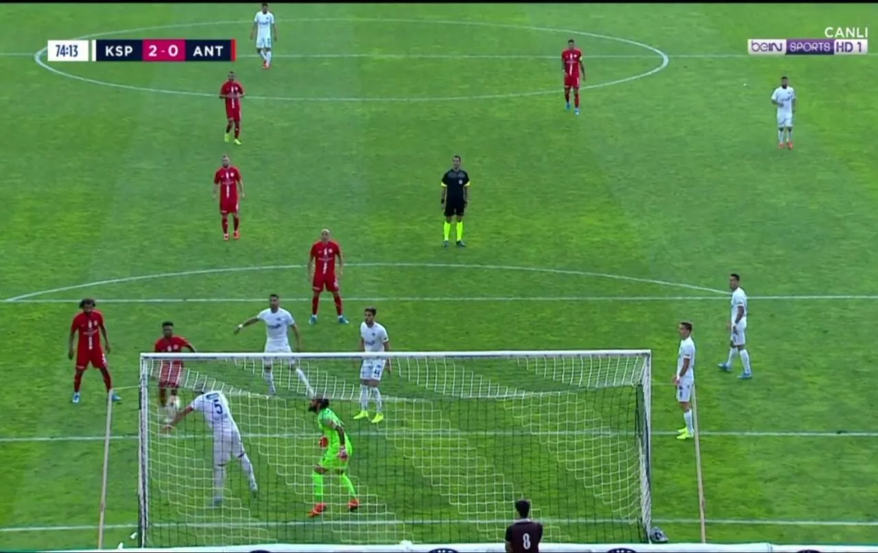 Koray Gençerler isyan ettirdi!