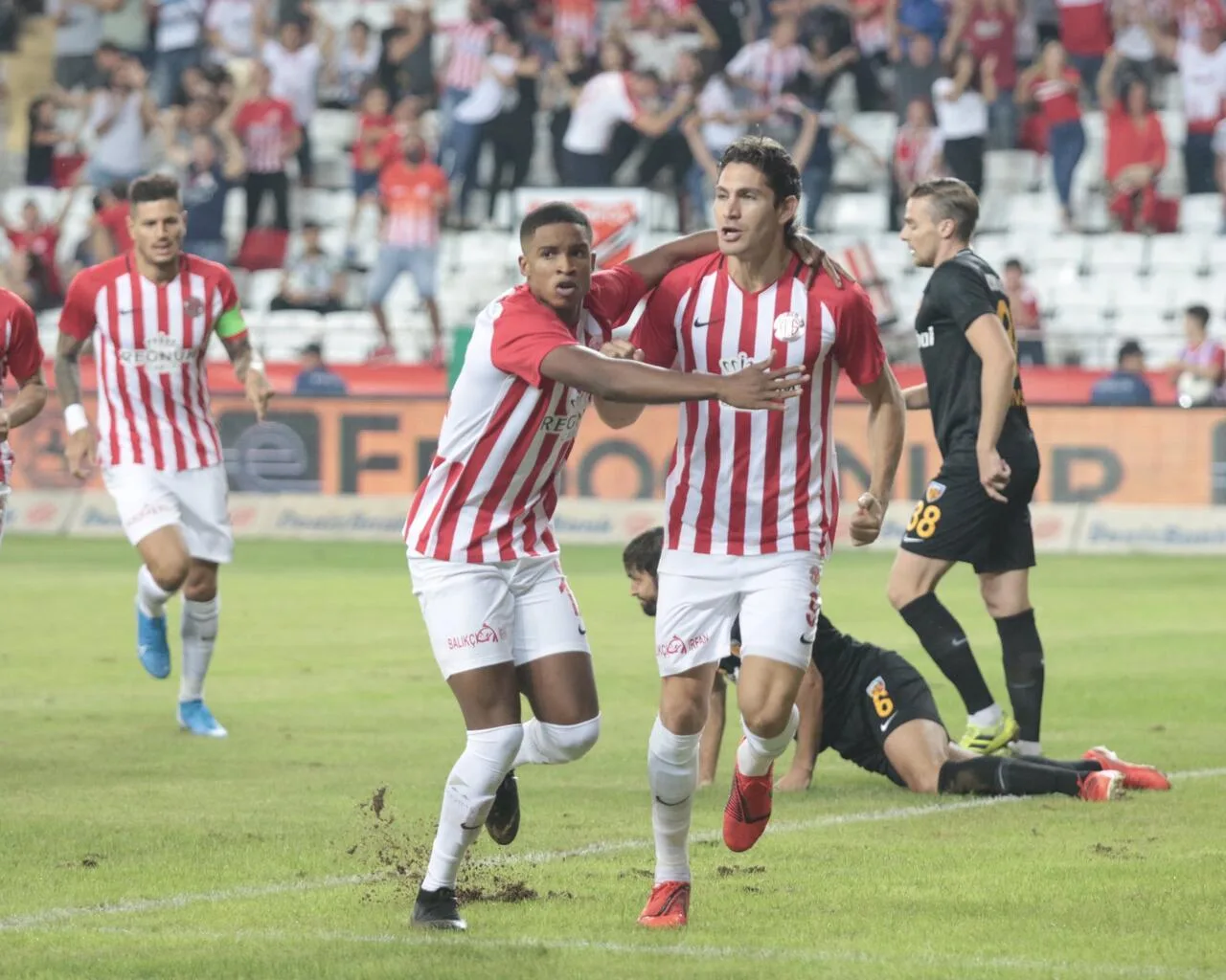 Gustavo: Antalyaspor’daki hikayemi merak ediyorum