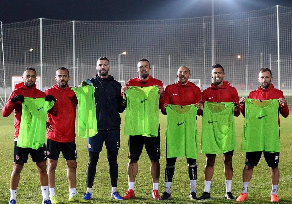 Akrep’te orta saha sıkıntısı