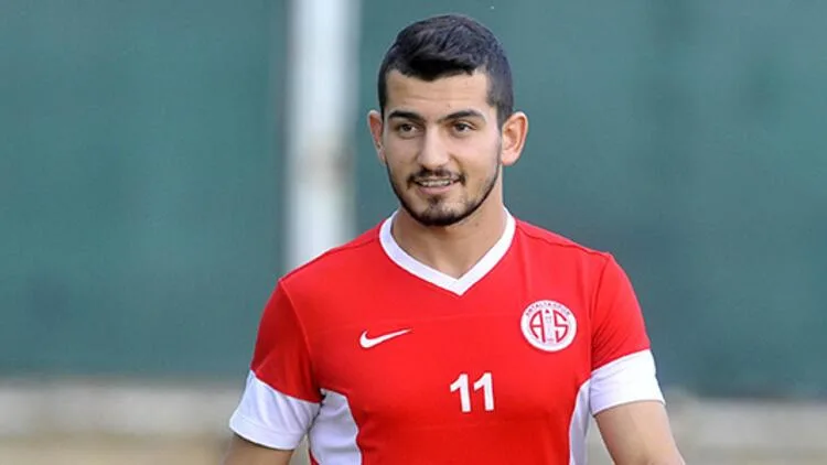 Emrah Başsan, Antalyaspor’a transfer sürecini anlattı