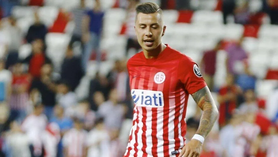 Emre Güral “Antalyaspor’da oynamaktan memnunum”