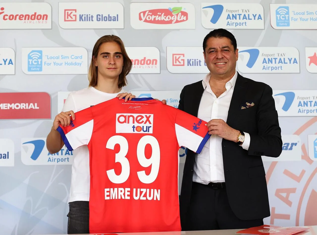 Antalyaspor’da Emre Uzun sözleşme yeniledi