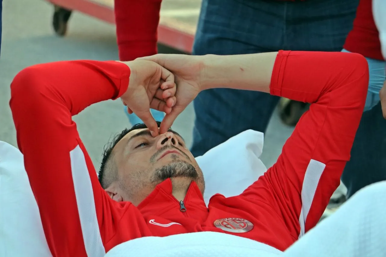 Jahovic helikopter ile getiriliyor