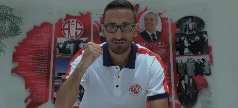 Erdoğan Yeşilyurt resmen Antalyaspor’da