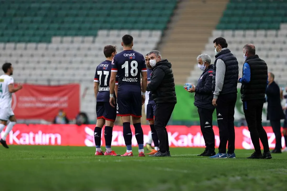 Jahovic’ten Ersun Yanal’ın oyun sistemine eleştiri