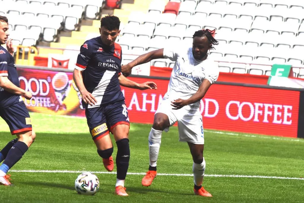 Büyükşehir Belediyespor Erzurumspor 2 – 2 FTA Antalyaspor
