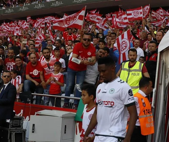 Antalyaspor’dan resmi Eto’o açıklaması