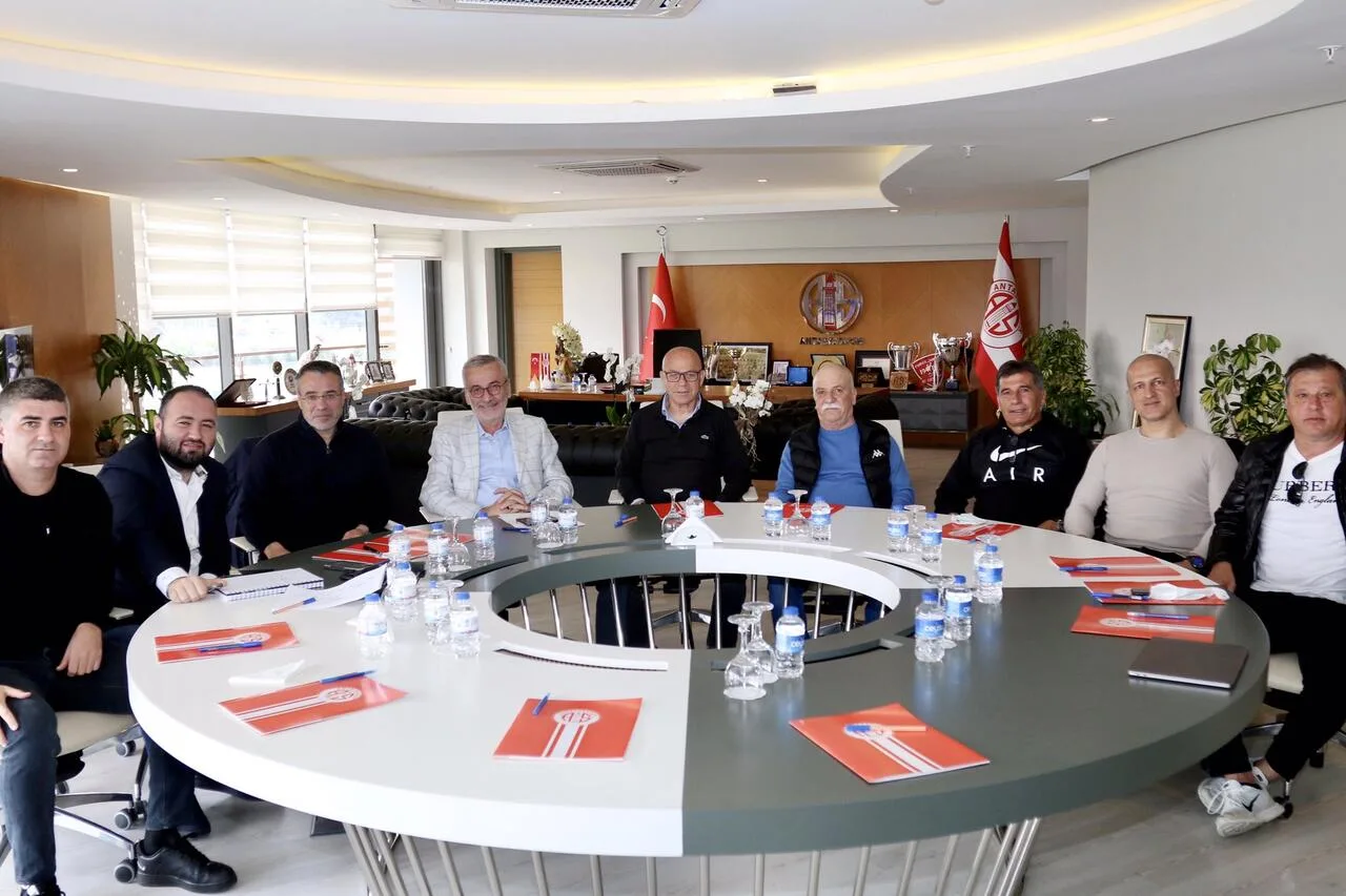 Şok iddia: Antalyaspor transfer komitesine menajer alındı!