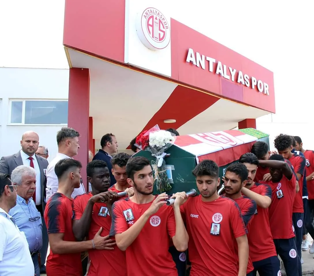 Mustafa Akdoğan son yolculuğuna uğurlandı