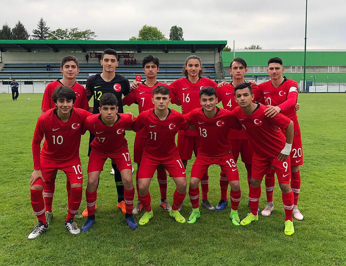 Mustafa Erdilman ilk 11’de sahaya çıktı