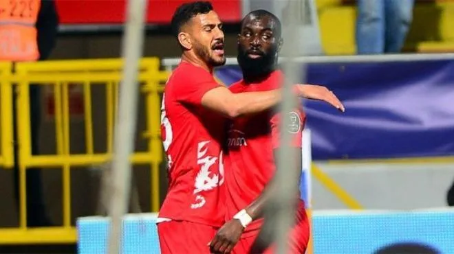 Süper ikili: Deniz Kadah & Souleymane Doukara