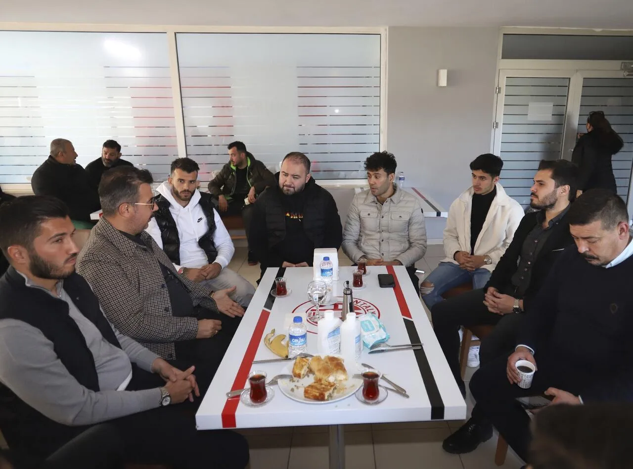 Antalyaspor’dan depremzedelere desteğe devam
