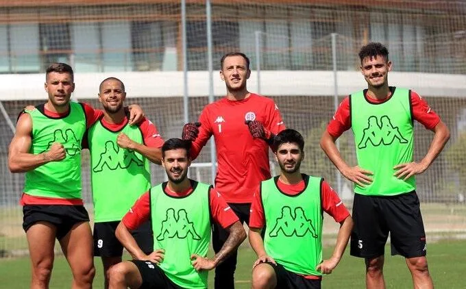 Gelecek emin ellerde