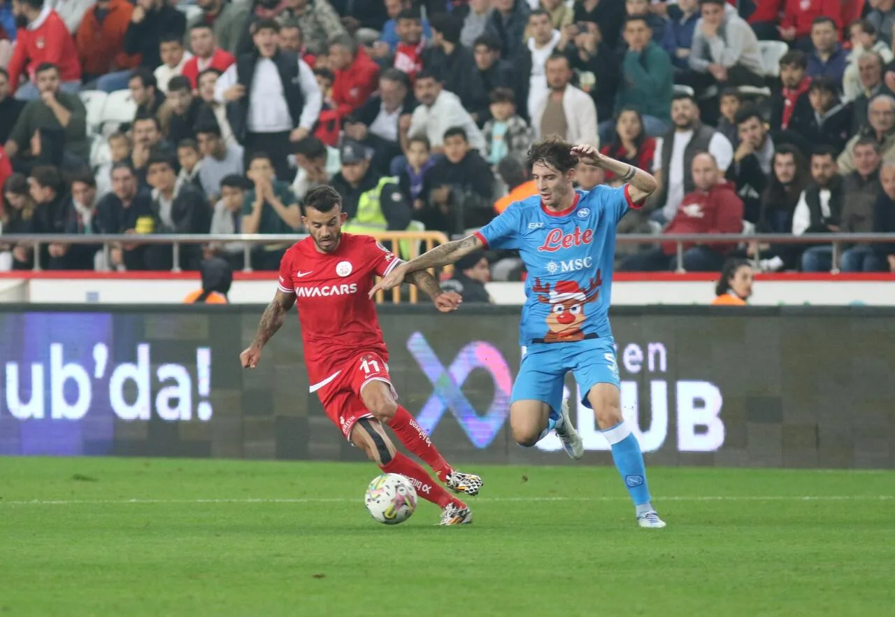 Ali Şafak Öztürk’ten Antalyaspor’a özel kontenjan!