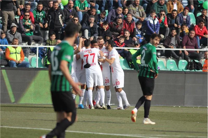 Antalyaspor’dan rakibine ezici üstünlük