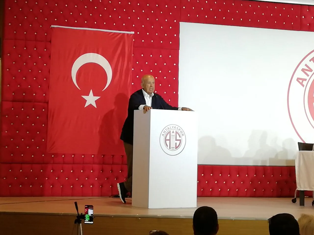Antalyaspor Kulübü Derneği’nin yeni Başkanı Fikret Öztürk oldu
