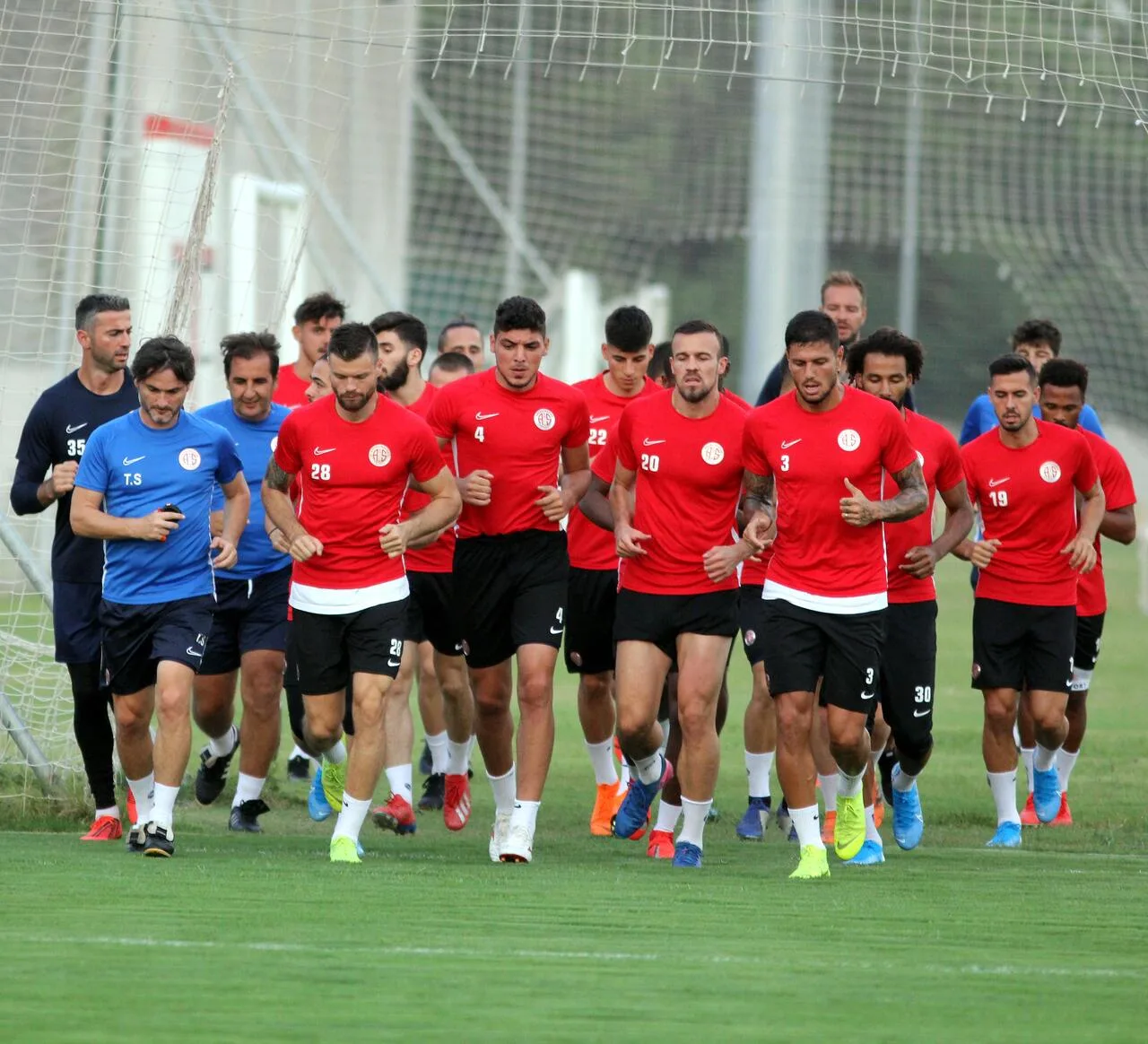 Antalyaspor 99 gün sonra taraftarının önüne çıkacak
