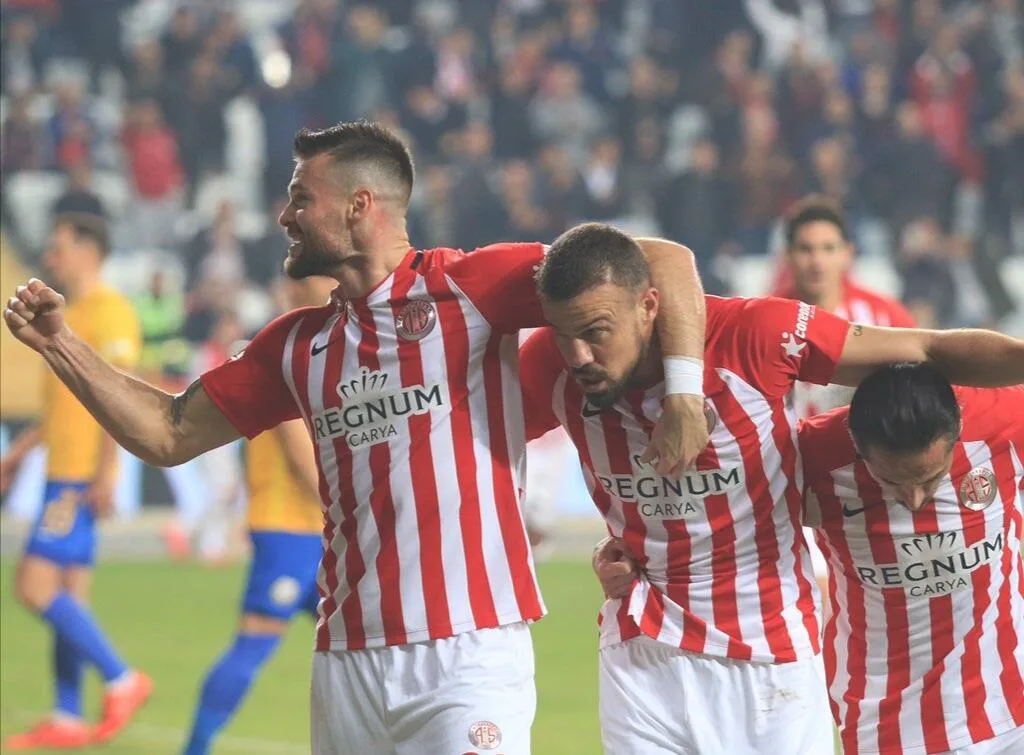 Antalyaspor’dan 10 yılda 384 puan