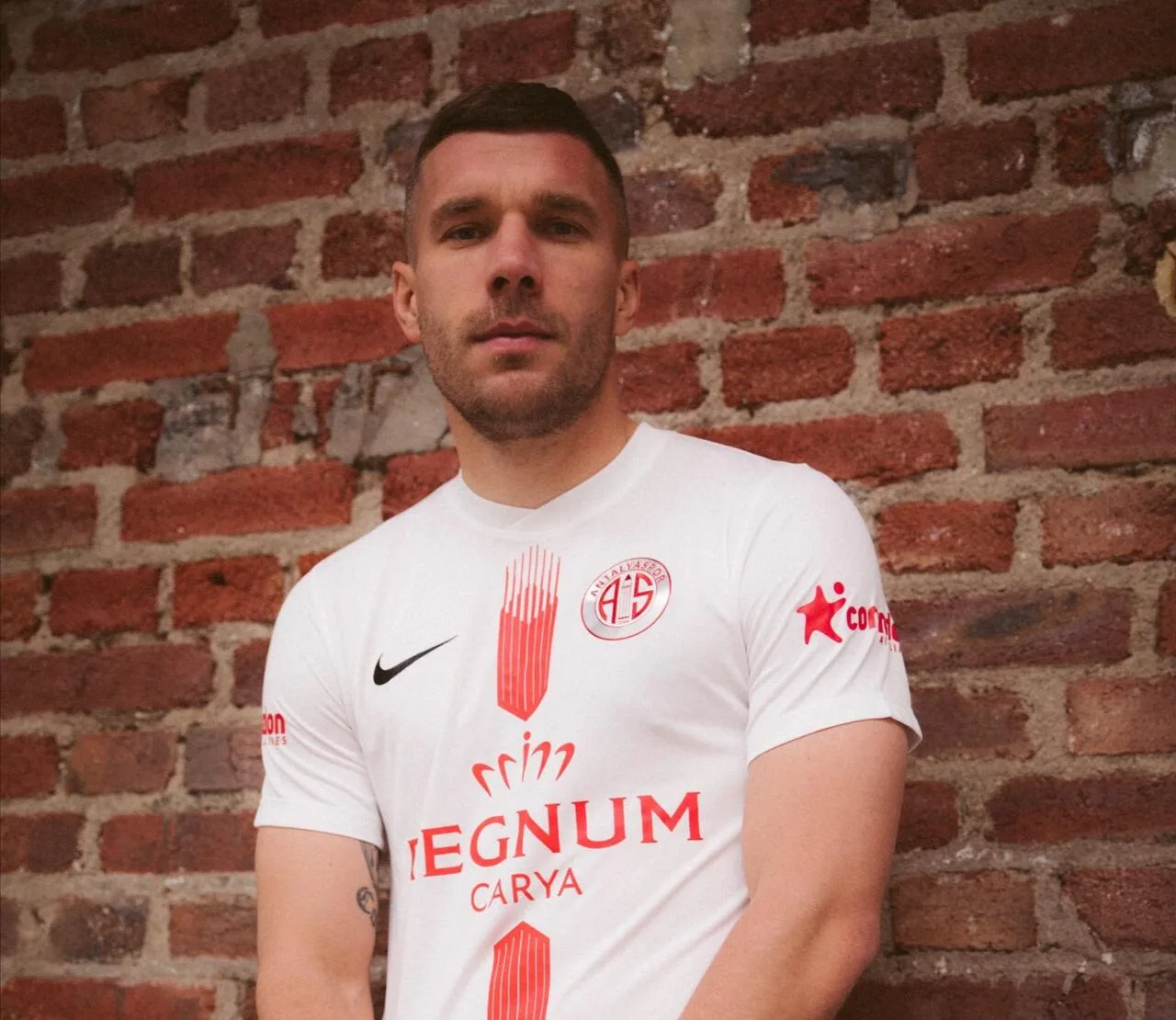 Podolski: Daha fazla kazanacağım teklifler de vardı