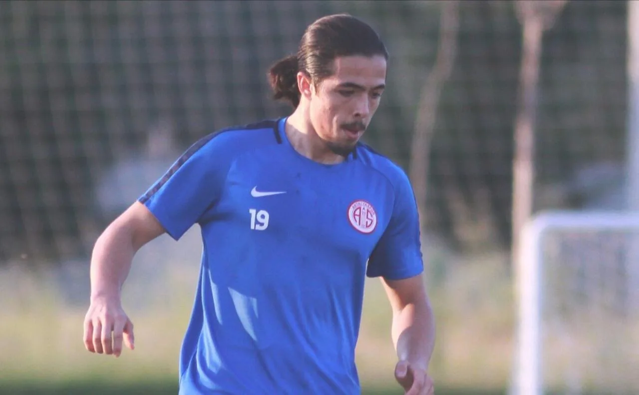 Antalyaspor 3 futbolcusunu kiraladı
