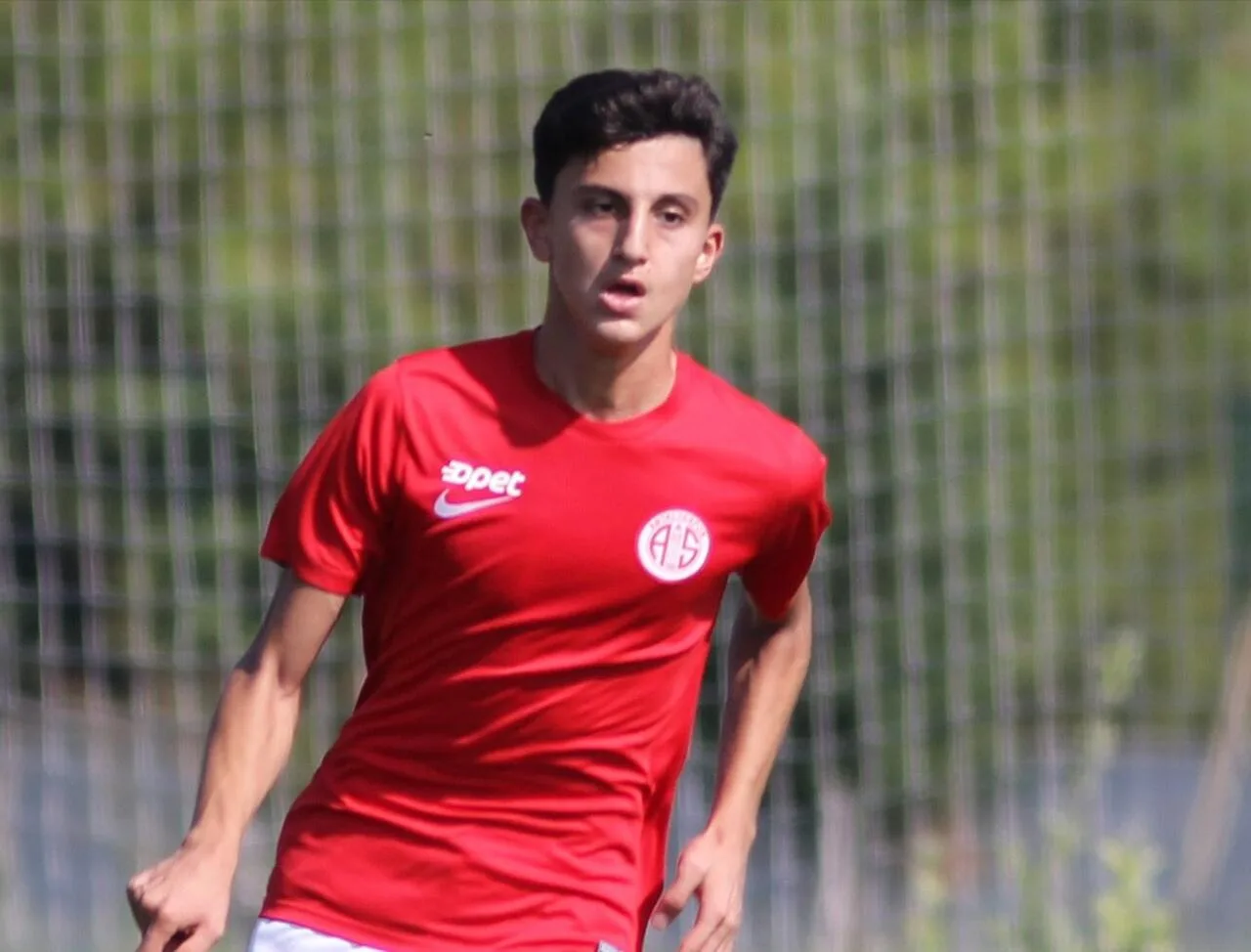 3 futbolcuya milli takım daveti