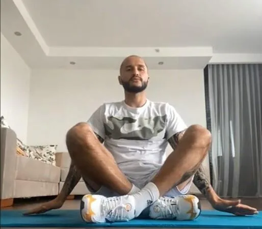Antalyaspor’da futbolcular yoga yaptı