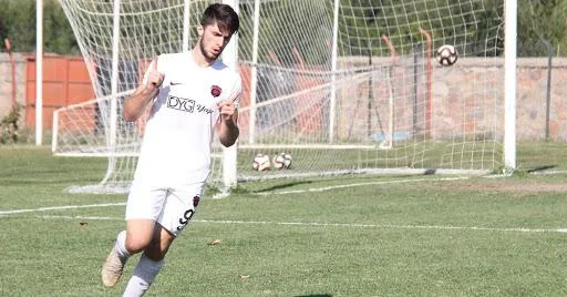 Antalyaspor ve Fenerbahçe transferde rakip oldu