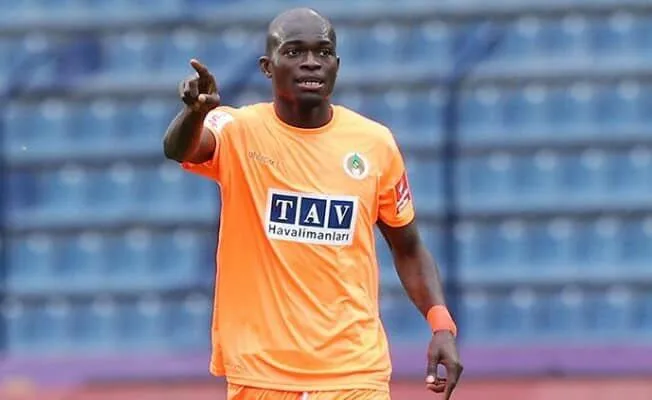 Isaac Sackey Antalyaspor camiasından özür diledi