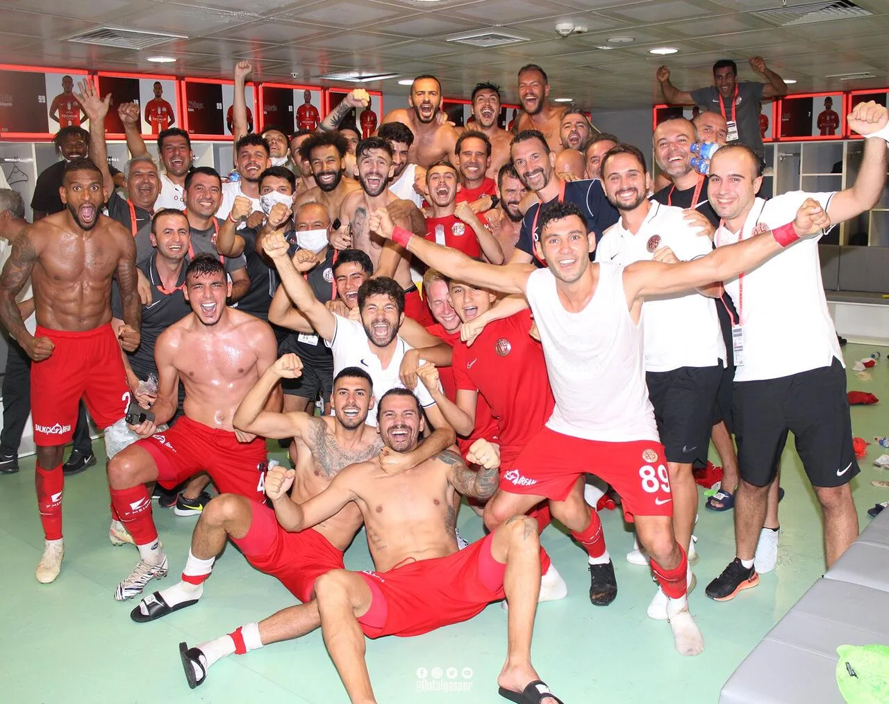Antalyaspor’dan büyük çıkış!