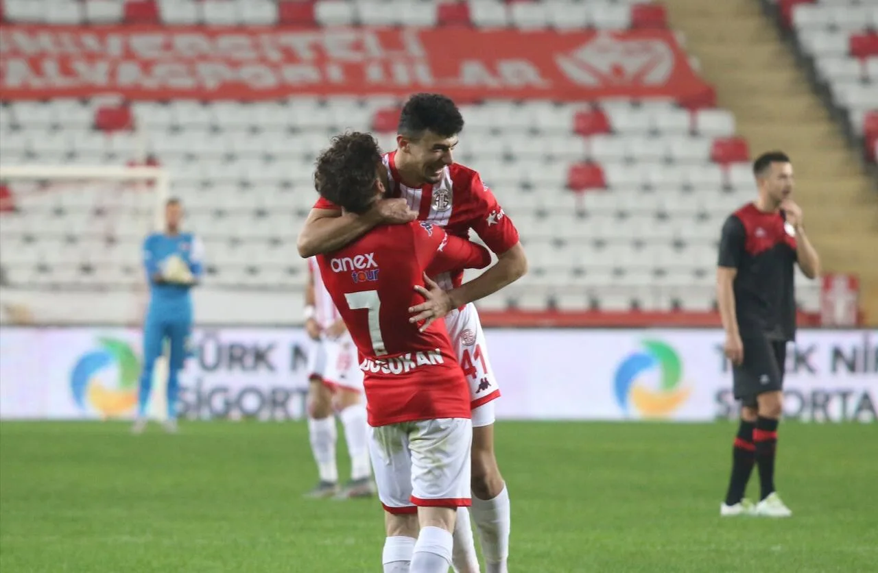 Antalyaspor için 2021 iyi başladı