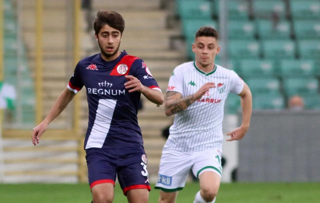 Antalyaspor’un iki genci açılış yaptı