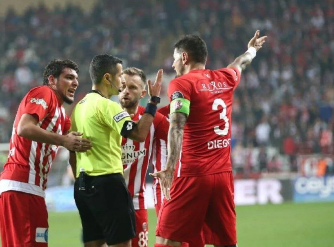 Antalyaspor’dan Mete Kalkavan isyanı