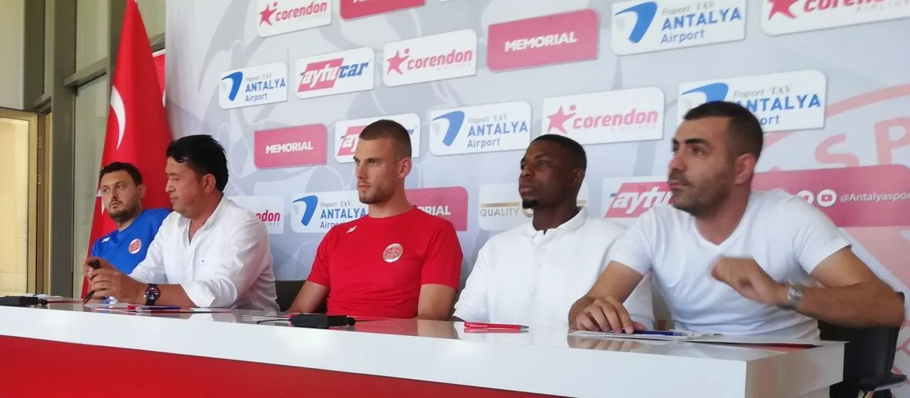 Sousa ve Floranus Antalyaspor’da
