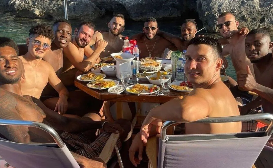 Antalyaspor’un transferini henüz resmen açıklamadığı Haji Wright şehre geldi!