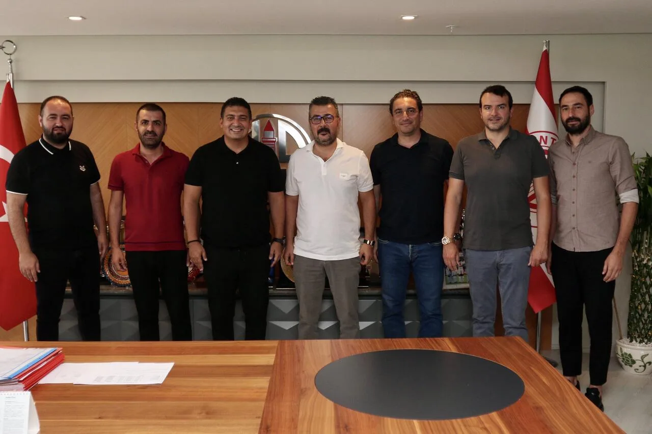 Antalyaspor’a Öztürk desteği sürüyor