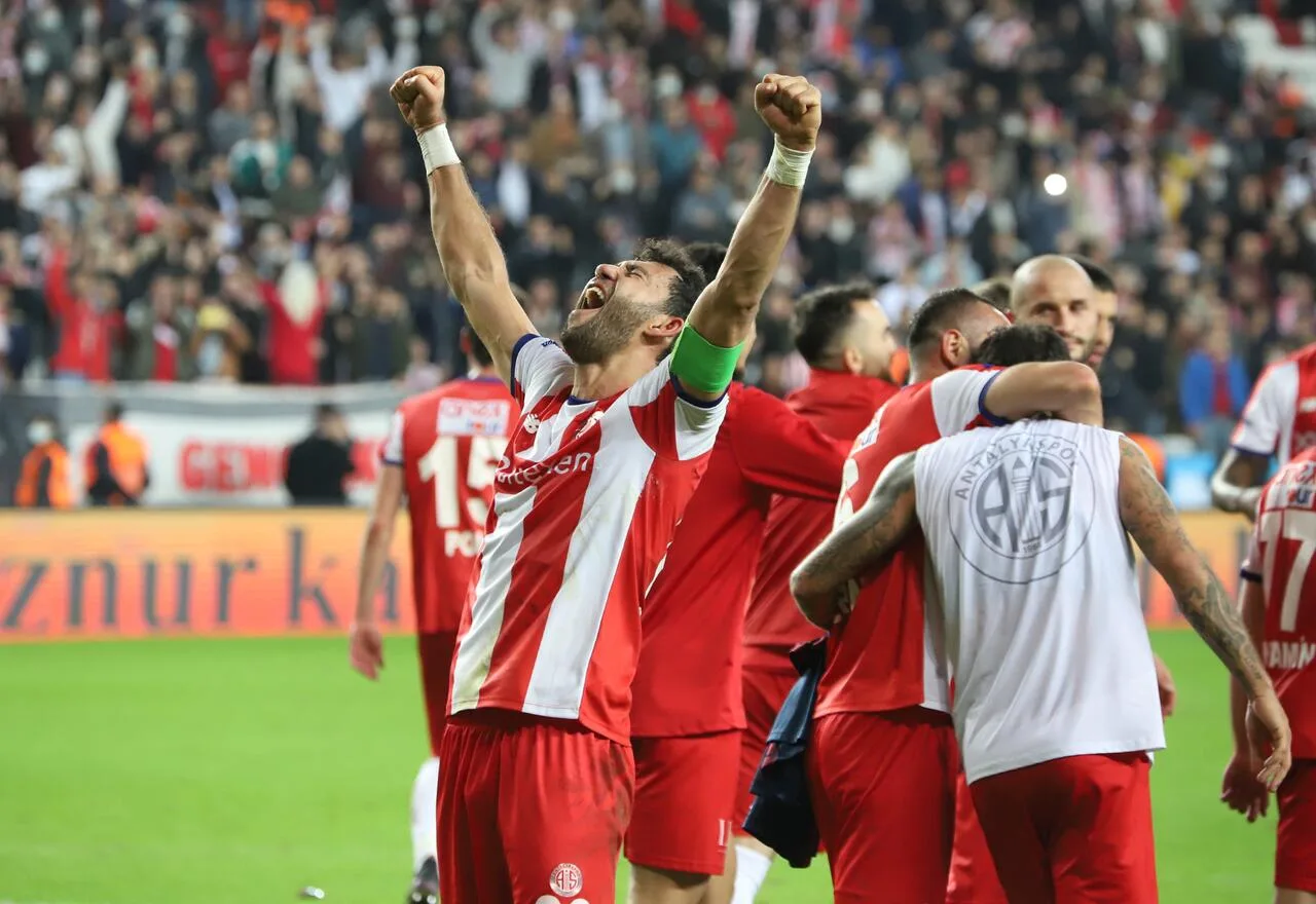 Antalyaspor şanssızlığı kırdı